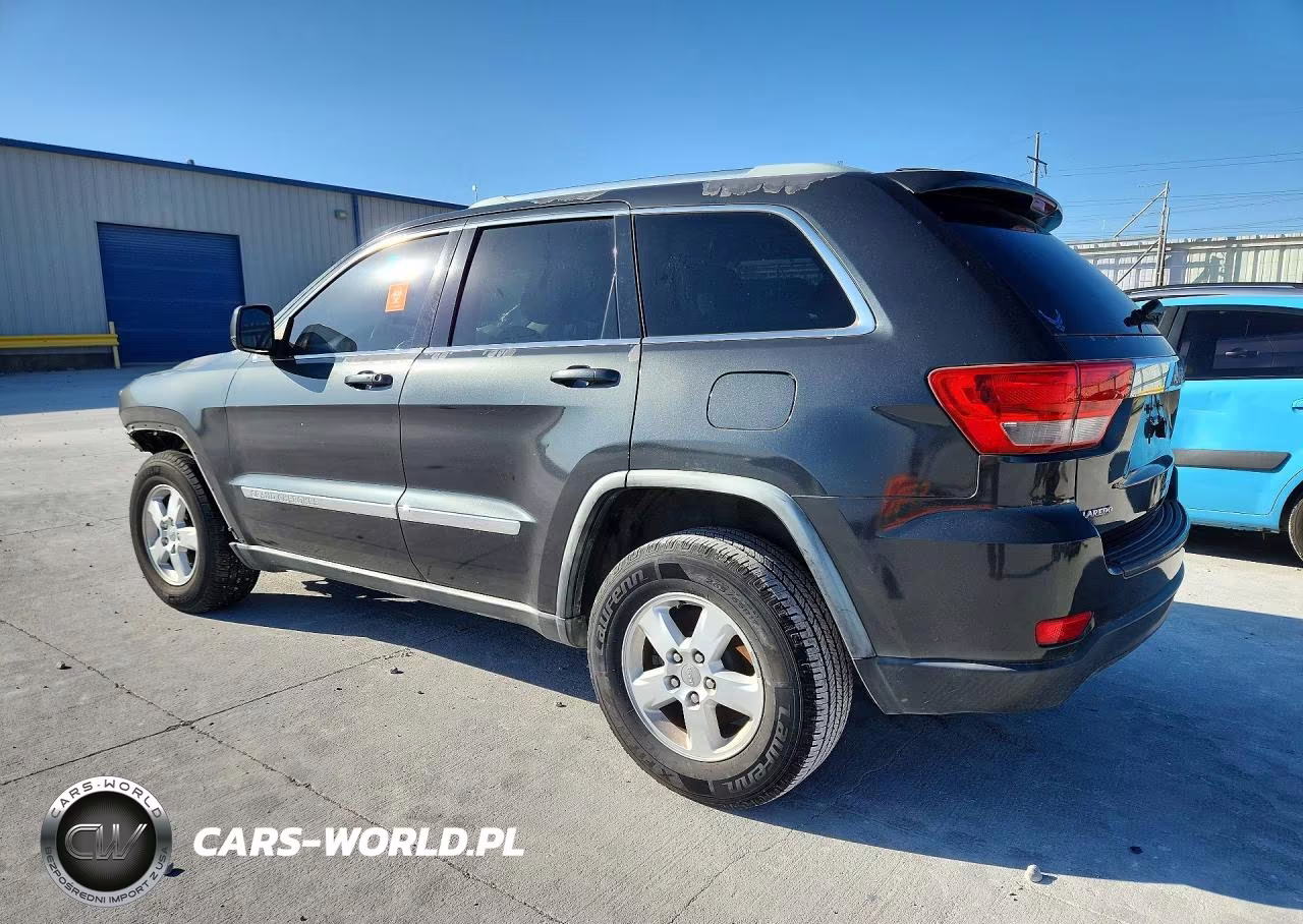 2011 Jeep Grand Cherokee Laredo VIN:1J4RS4GGXBC585063 - 2