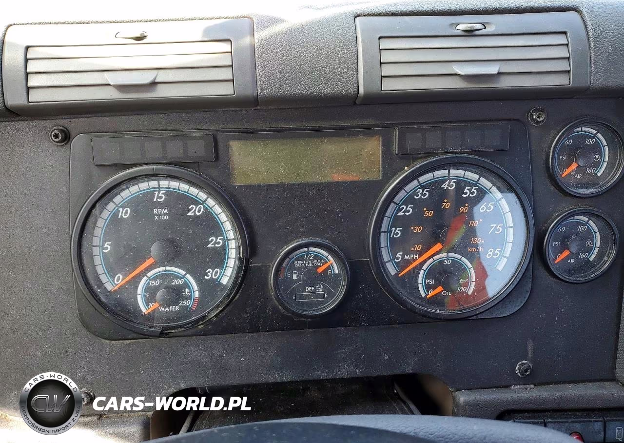 2016 Freightliner Cascadia 125 VIN:3AKJGEDV1GSGV3545 - 8