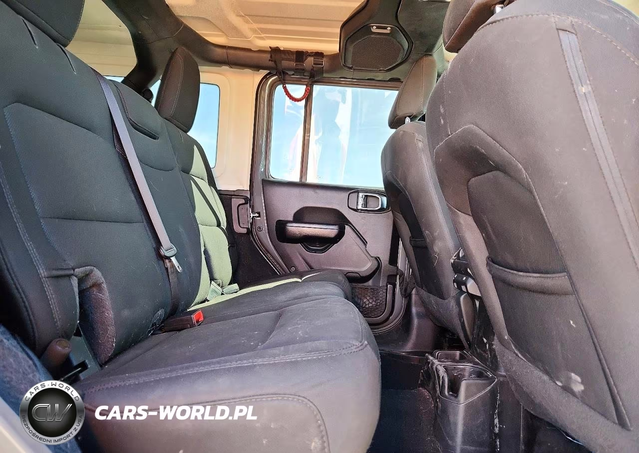 2020 Jeep Wrangler Unlimited Sport VIN:1C4HJXDG5LW169013 - 10