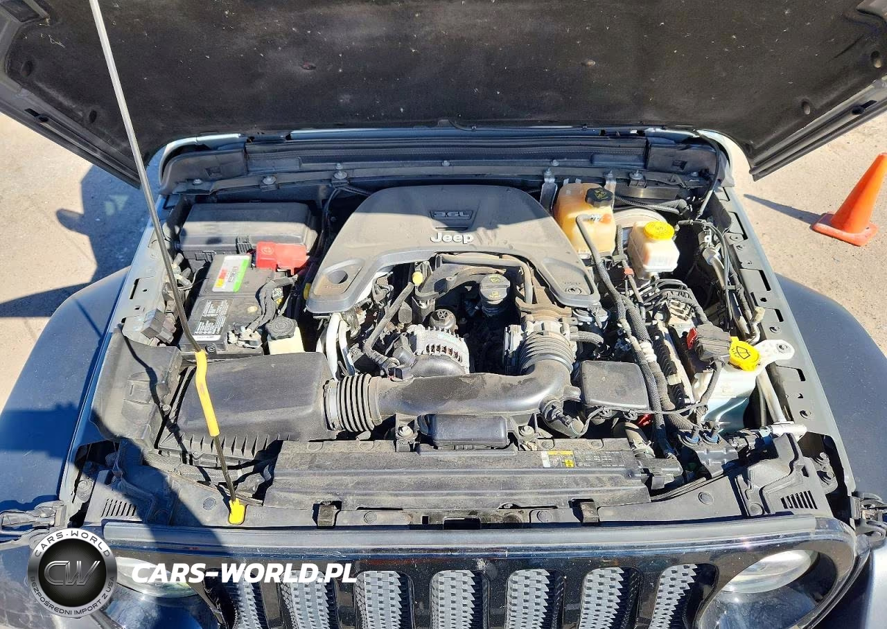 2020 Jeep Wrangler Unlimited Sport VIN:1C4HJXDG5LW169013 - 11