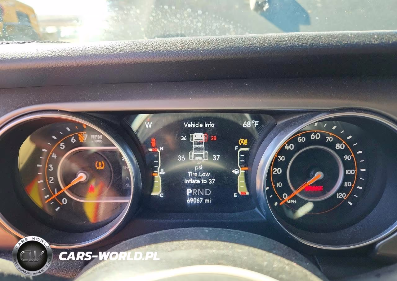 2020 Jeep Wrangler Unlimited Sport VIN:1C4HJXDG5LW169013 - 9