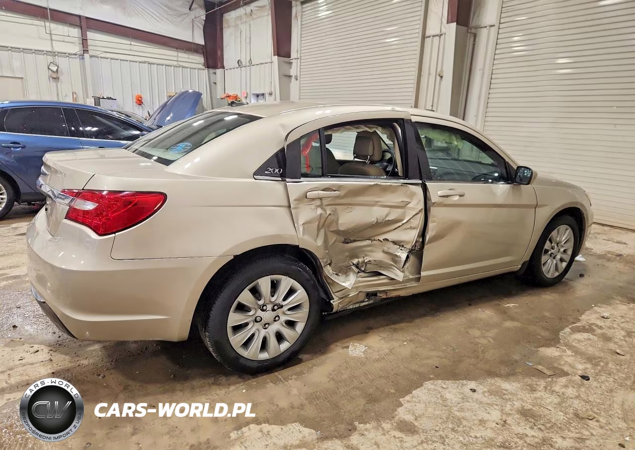 2014 Chrysler 200 Lx VIN:1C3CCBAG4EN103805 - 3