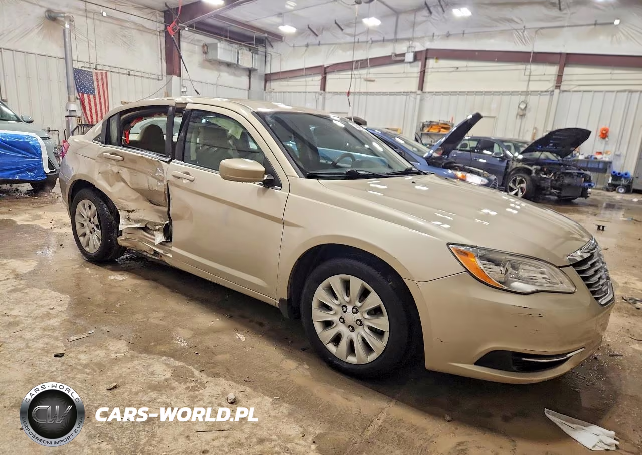 2014 Chrysler 200 Lx VIN:1C3CCBAG4EN103805 - 4
