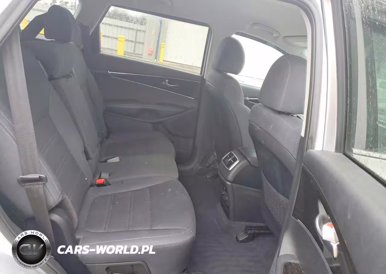 2019 Kia Sorento Lx VIN:5XYPGDA30KG563184 - 11