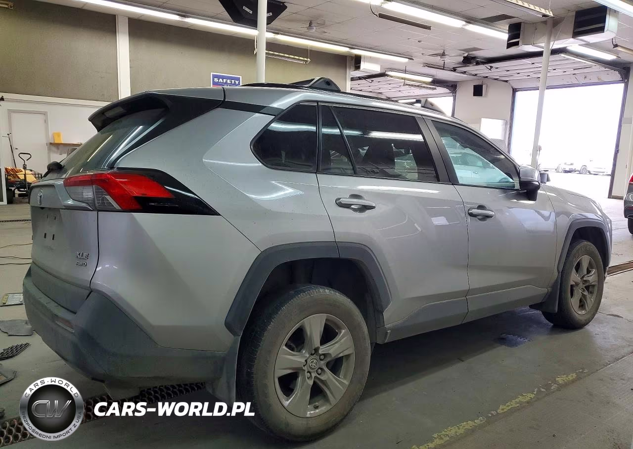 2022 Toyota Rav4 Xle VIN:2T3P1RFV8NC262128 - 3