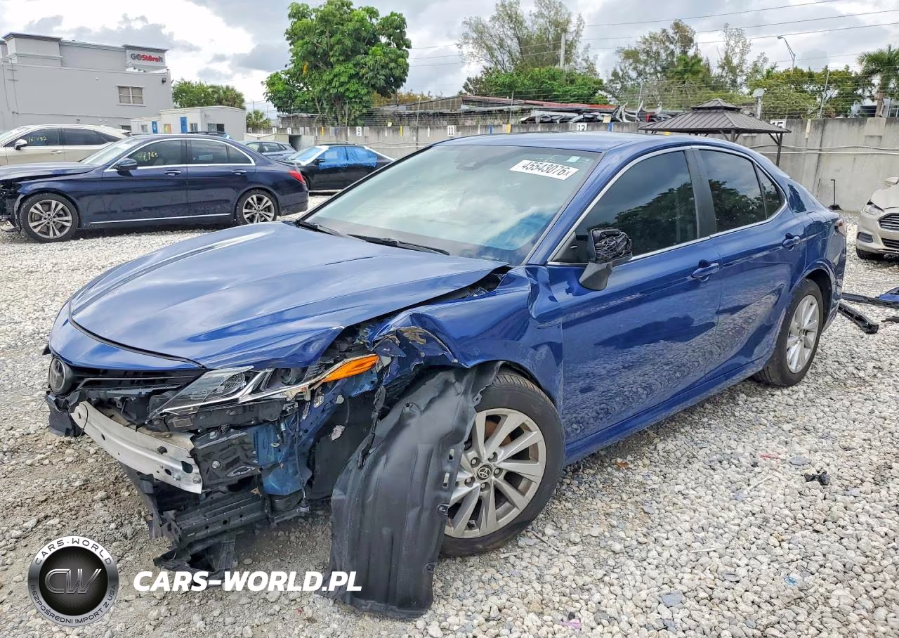 2023 Toyota Camry Le