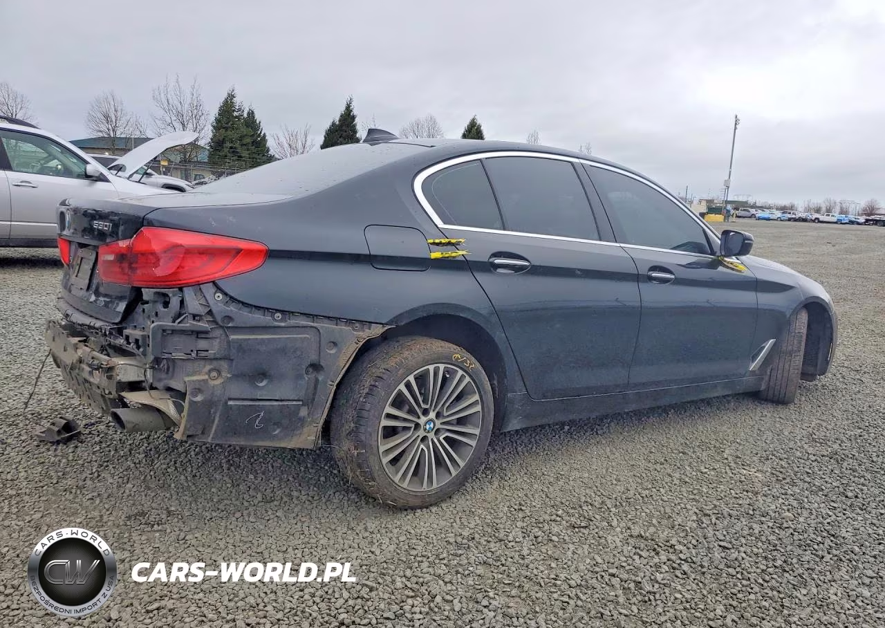 2018 BMW 530 I VIN:WBAJA5C55JWA57637 - 3