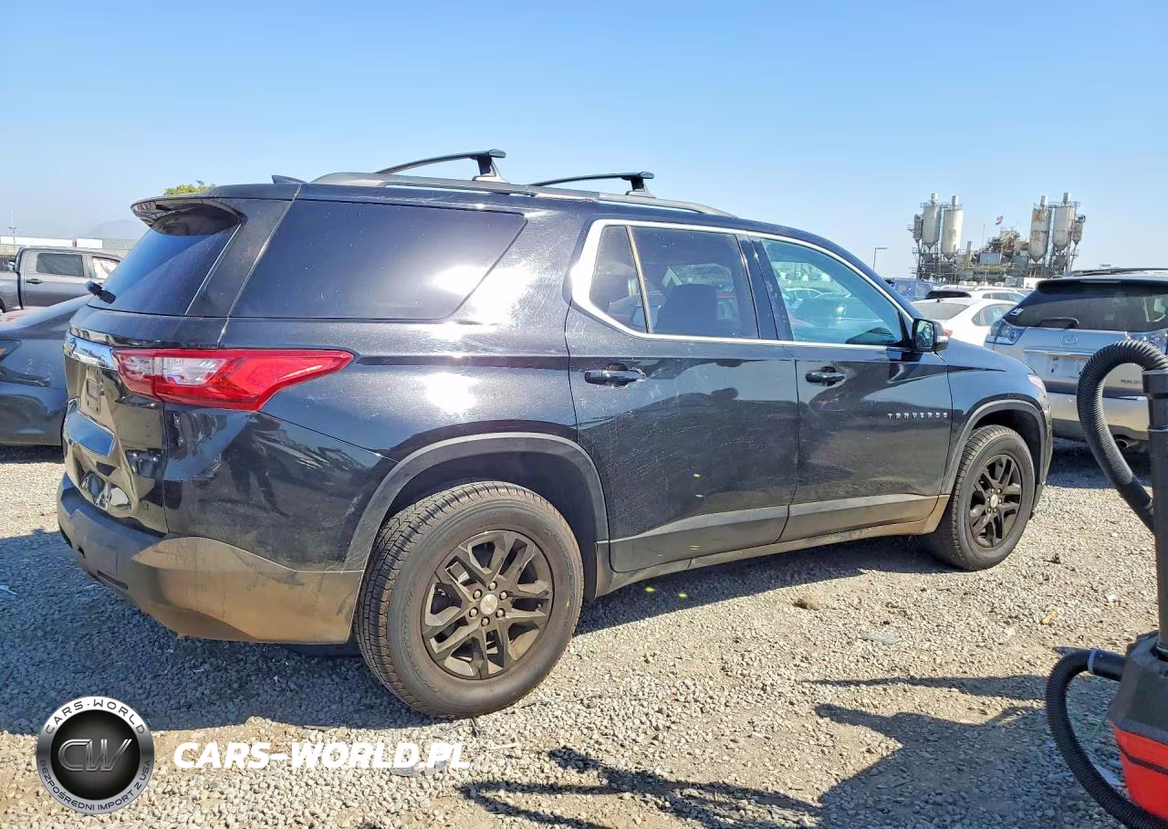 2018 Chevrolet Traverse Lt VIN:1GNERGKW5JJ105156 - 3