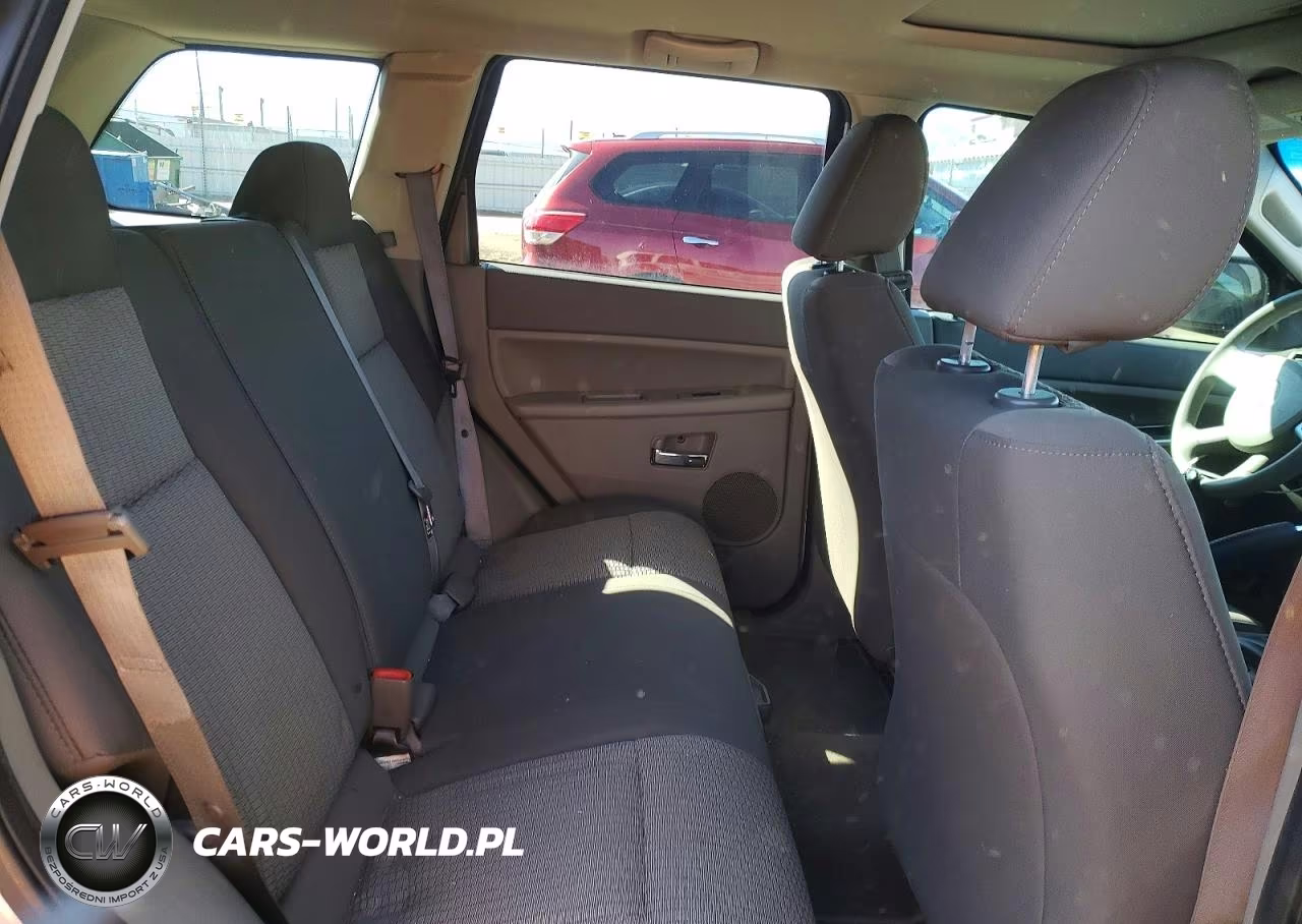 2009 Jeep Grand Cherokee Laredo VIN:1J8GS48K39C549105 - 10