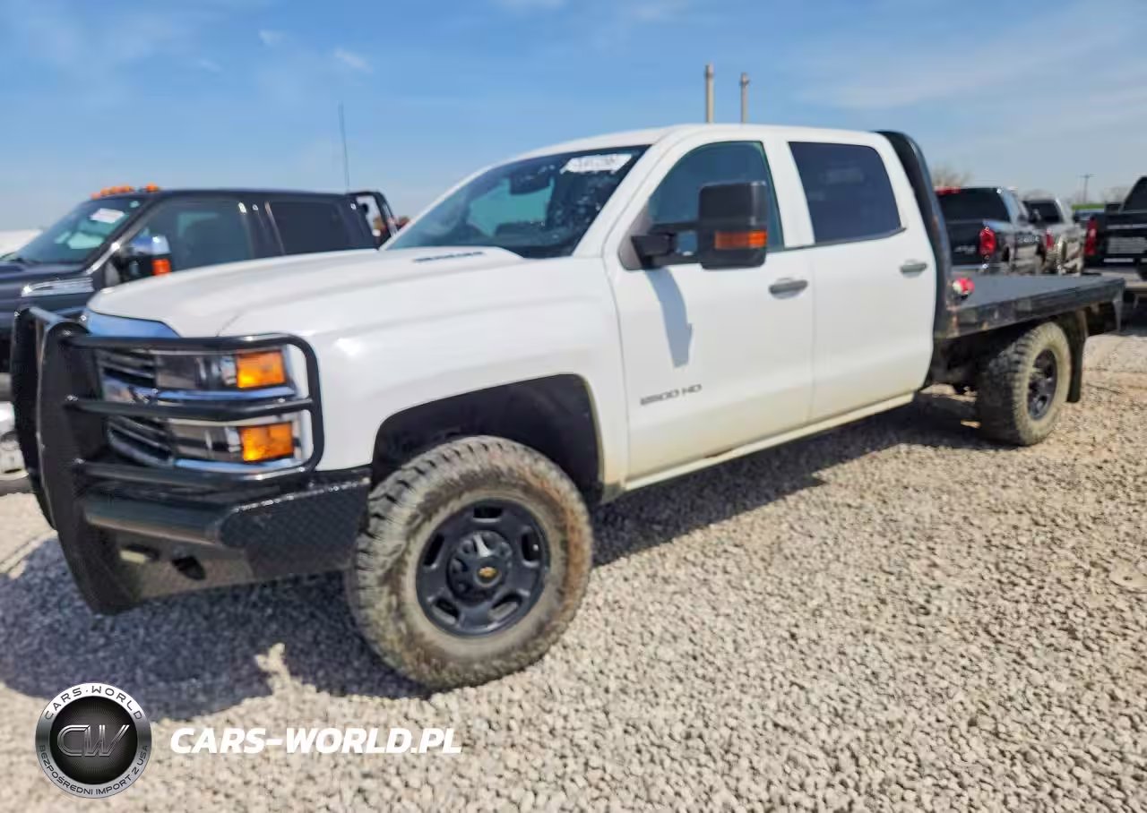 2015 Chevrolet Silverado K2500 Flatbed Truck