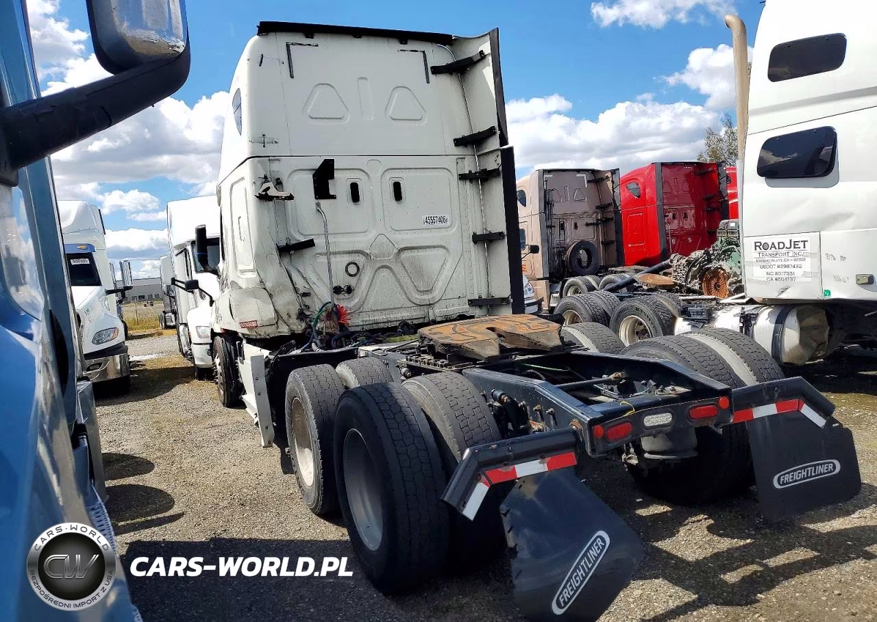 2019 Freightliner Cascadia 1 - Semi Truck VIN:3AKJHHDR5KSKE1423 - 3