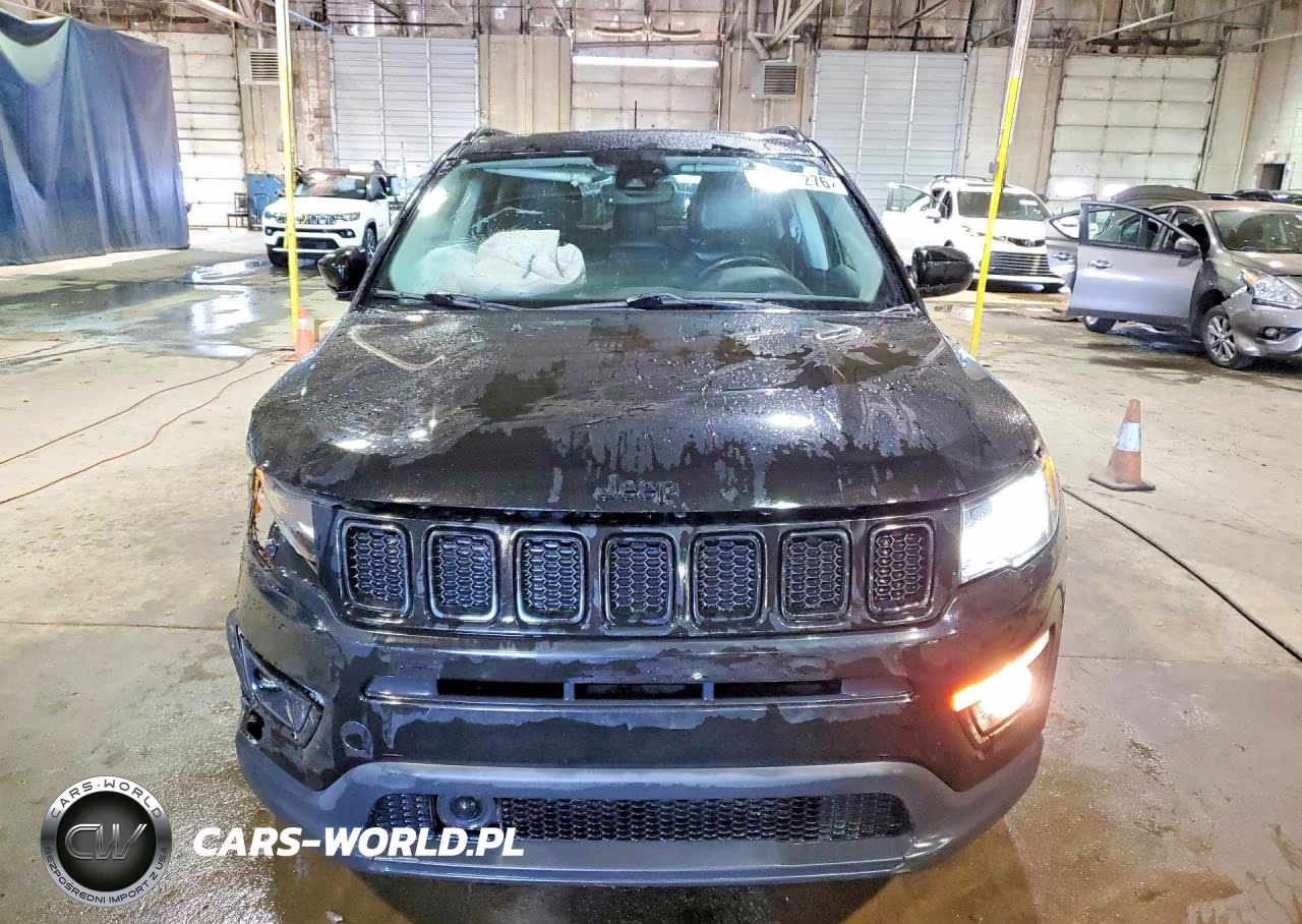 2018 Jeep Compass Latitude VIN:3C4NJDBB6JT433965 - 5