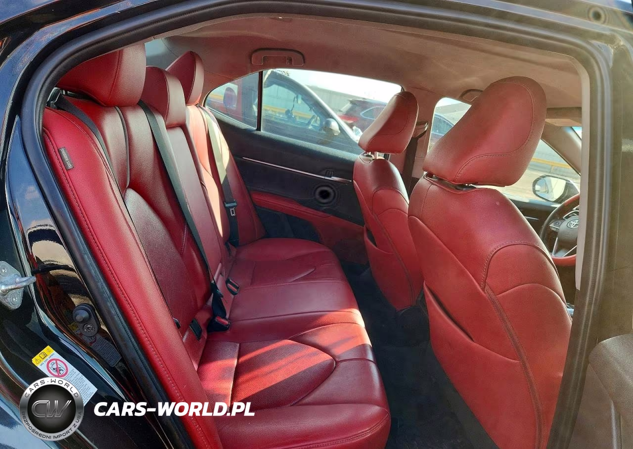 2018 Toyota Camry Xse VIN:4T1B61HK2JU109942 - 10