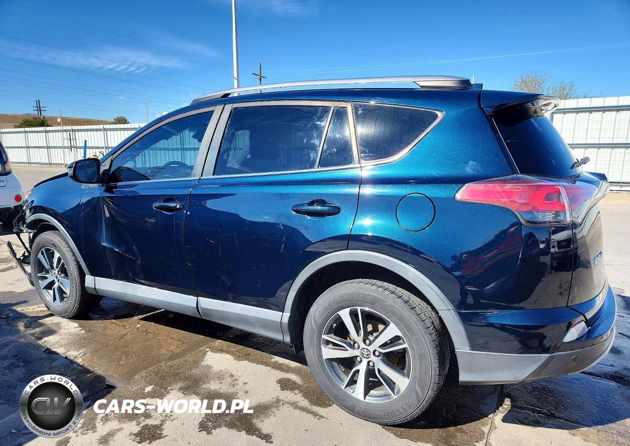 2017 Toyota Rav4 Xle VIN:2T3RFREV1HW651028 - 2