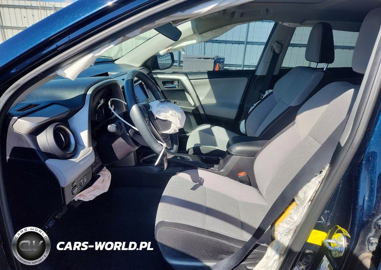 2017 Toyota Rav4 Xle VIN:2T3RFREV1HW651028 - 7