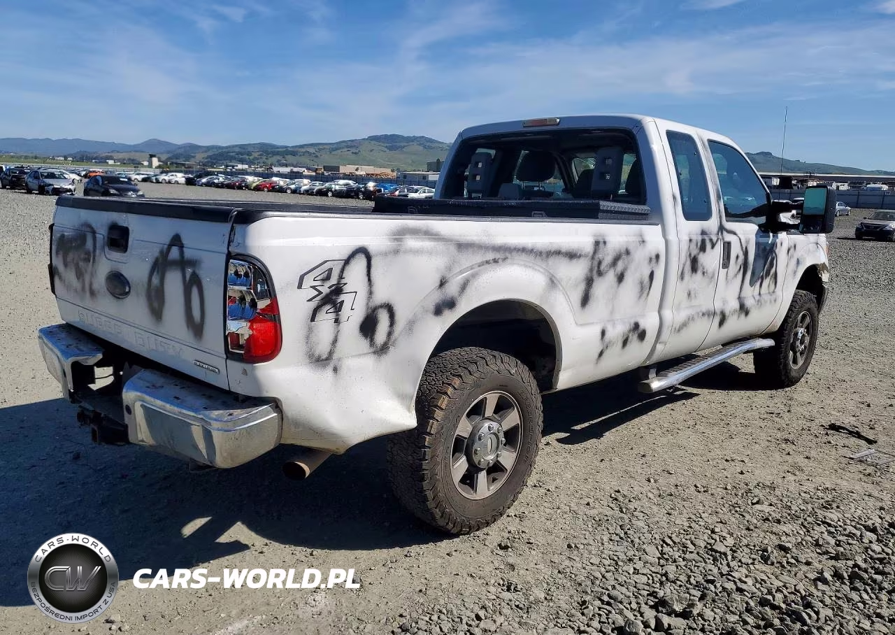 2013 Ford F250 Super Duty VIN:1FT7X2B60DEA56469 - 3