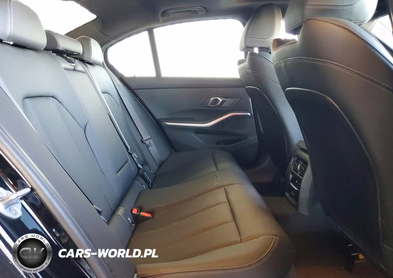 2024 BMW 330I VIN:3MW69FF03R8E14738 - 10