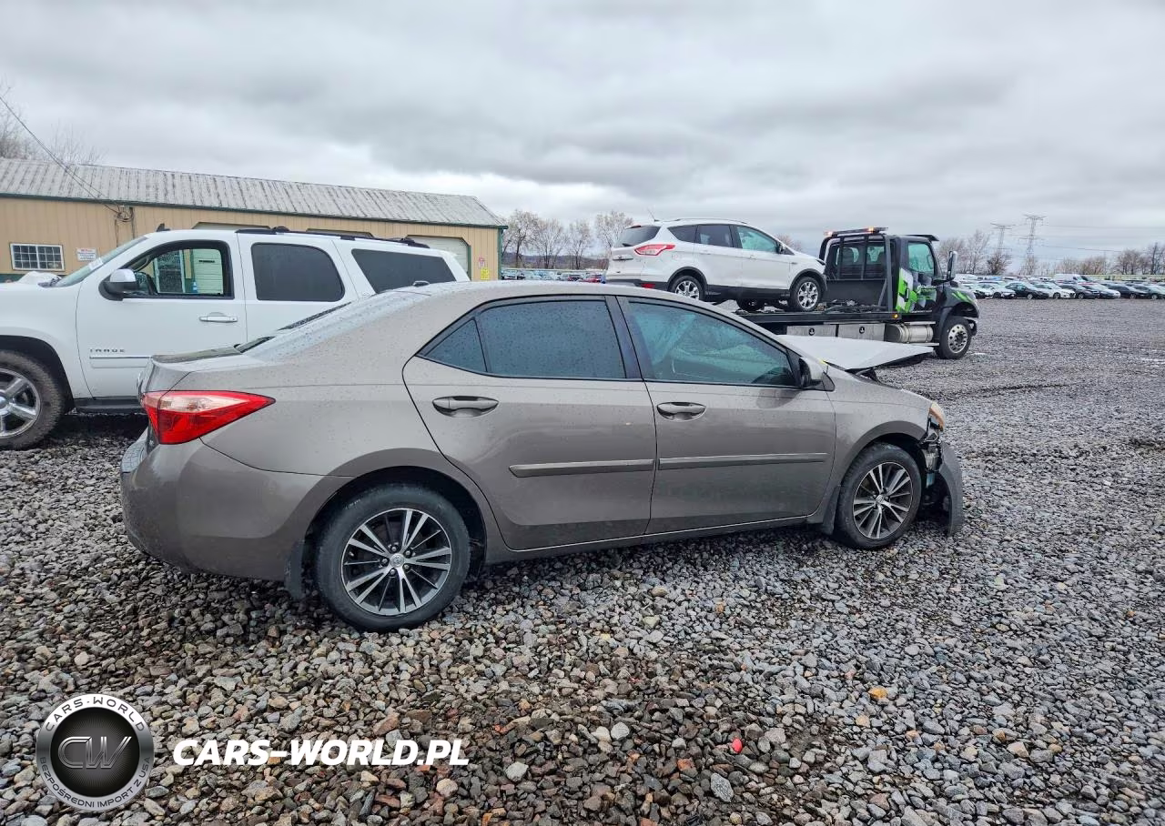 2019 Toyota Corolla Le VIN:2T1BURHE6KC226666 - 3