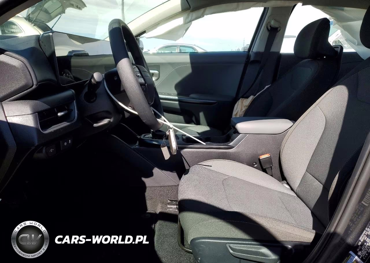 2025 Kia K4 Lxs VIN:3KPFT4DE4SE178731 - 7