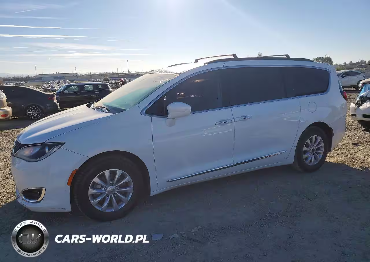 2017 Chrysler Pacifica Touring L
