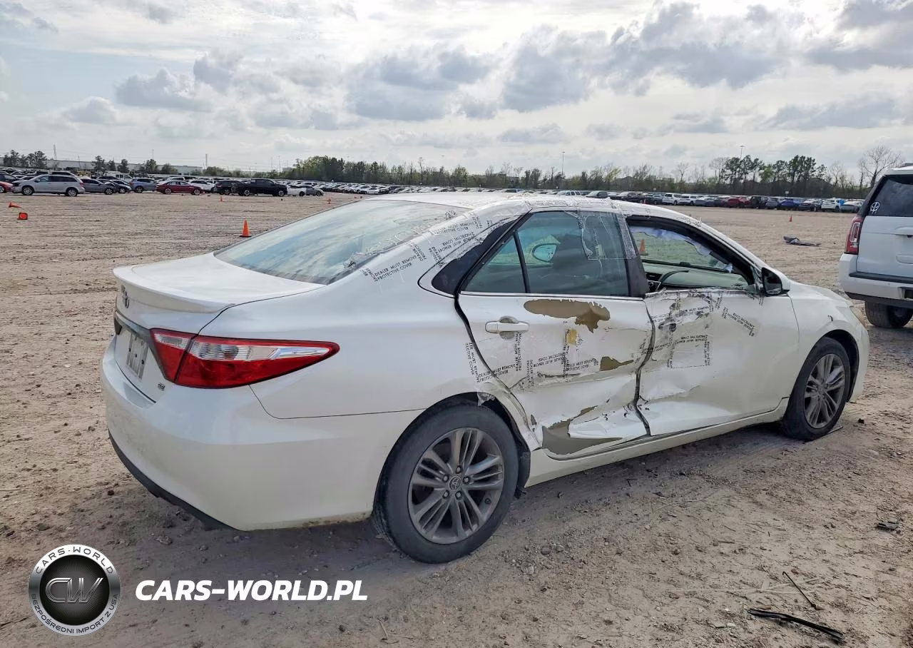 2015 Toyota Camry Se VIN:4T1BF1FK8FU922809 - 3