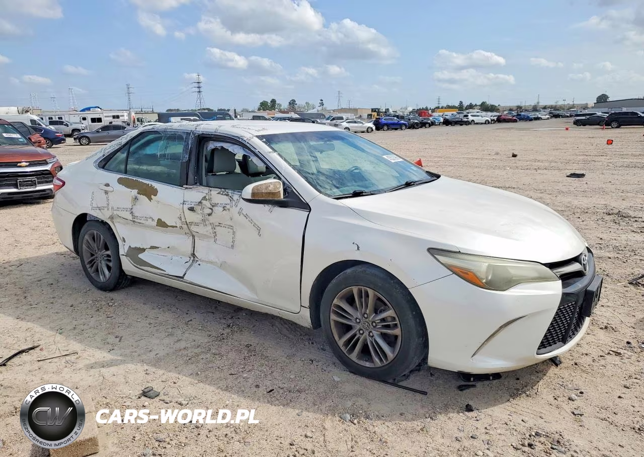 2015 Toyota Camry Se VIN:4T1BF1FK8FU922809 - 4