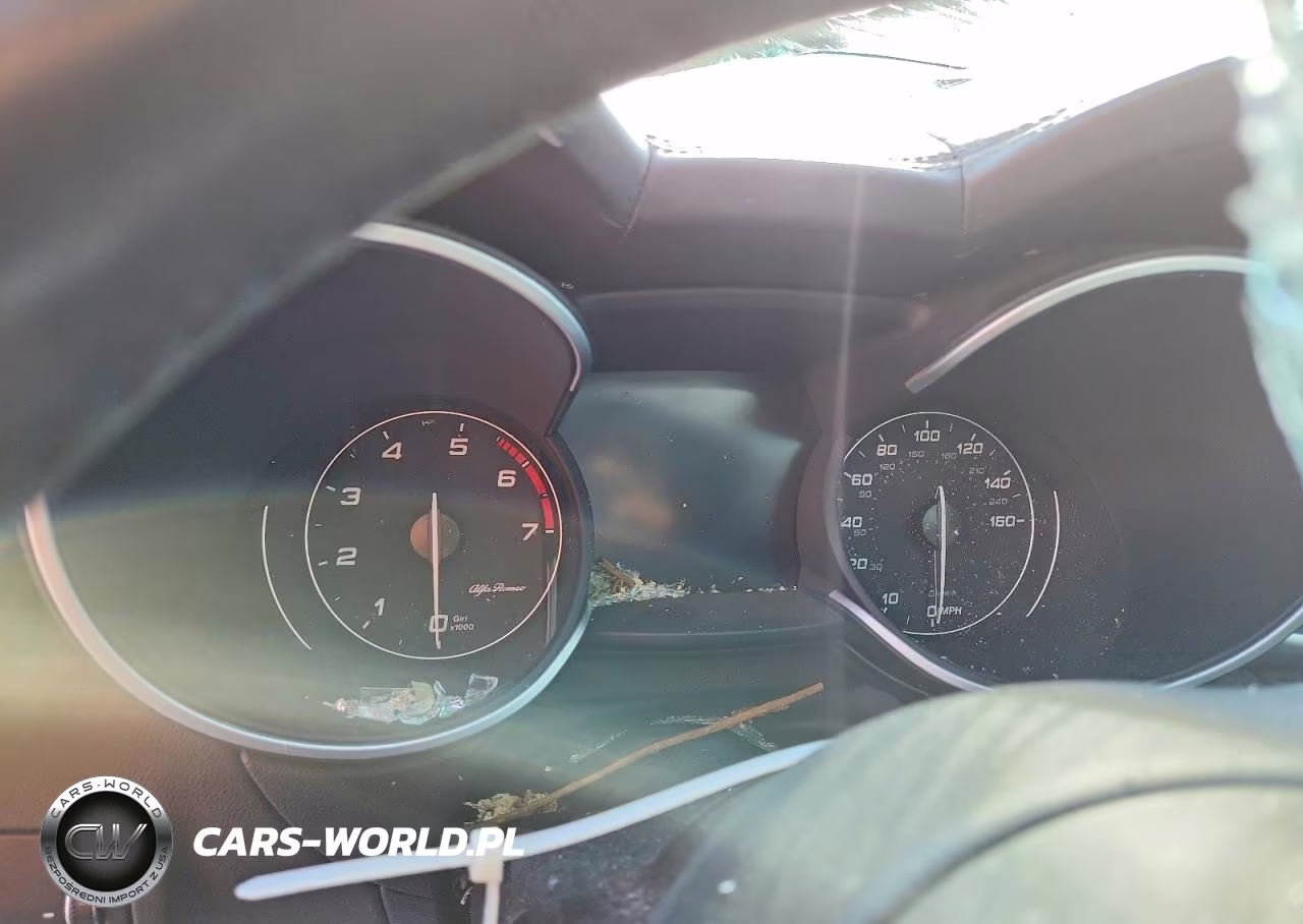 2019 Alfa Romeo Stelvio Ti VIN:ZASPAKBN9K7C43811 - 9