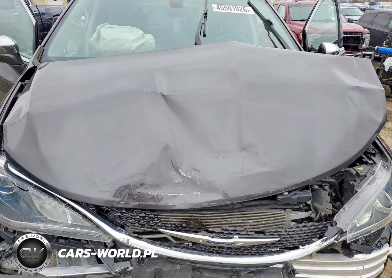 2019 Chrysler Pacifica Limited VIN:2C4RC1GG3KR703897 - 12