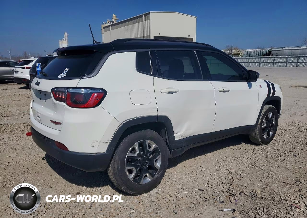2018 Jeep Compass Trailhawk VIN:3C4NJDDB4JT163261 - 3