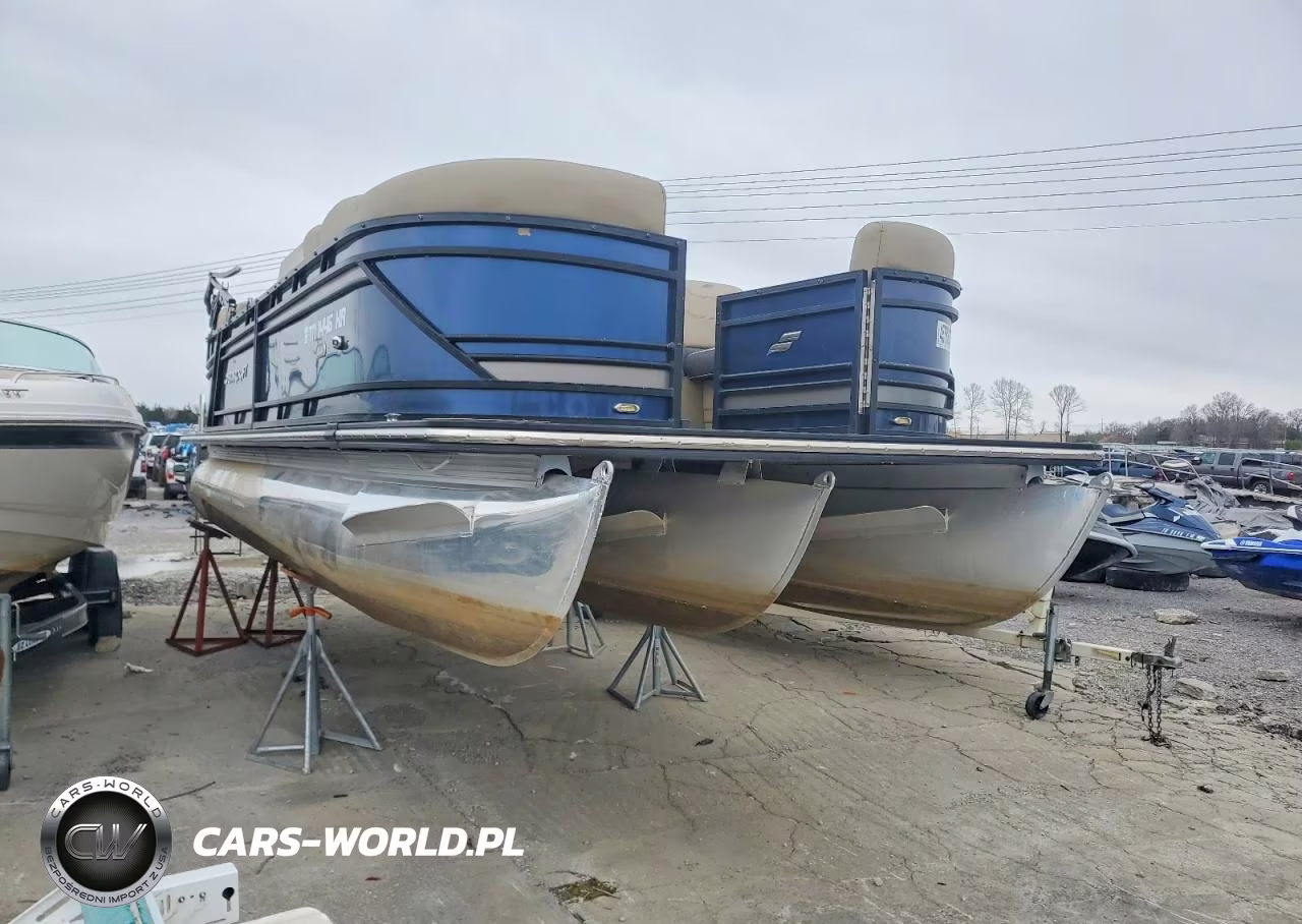 2020 Starcraft Tri Tune Pontoon