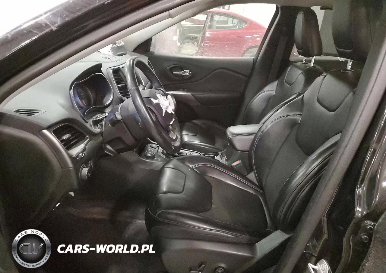 2019 Jeep Cherokee Latitude Plus VIN:1C4PJMLB8KD177231 - 7