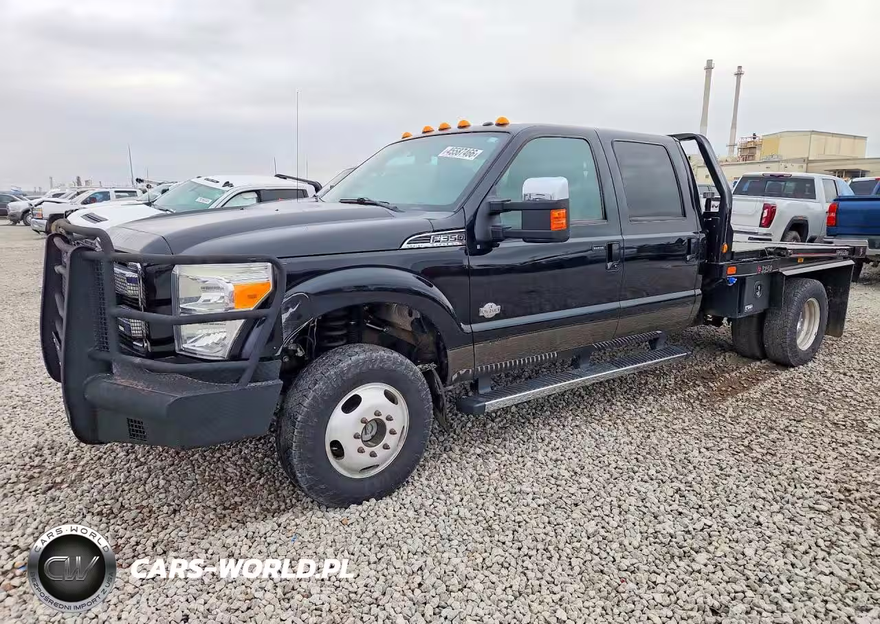 2016 Ford F350 Super Duty Flatbed Truck
