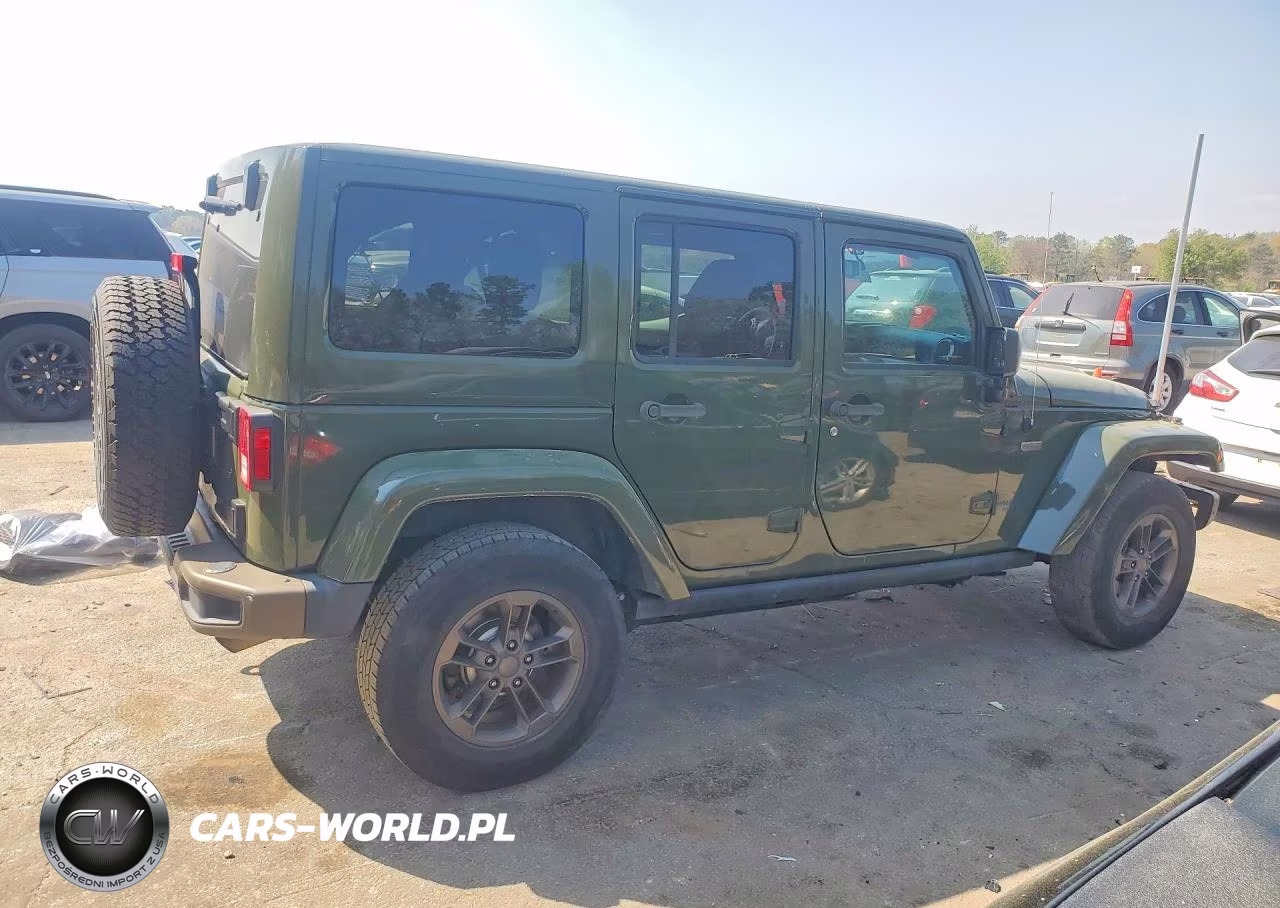 2016 Jeep Wrangler Unlimited Sahara VIN:1C4HJWEG4GL228181 - 3