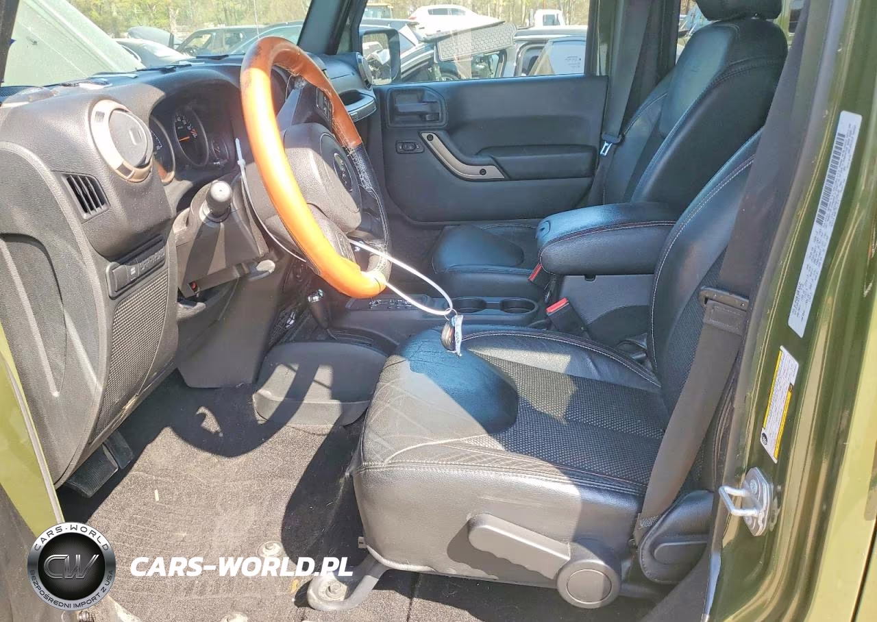 2016 Jeep Wrangler Unlimited Sahara VIN:1C4HJWEG4GL228181 - 7