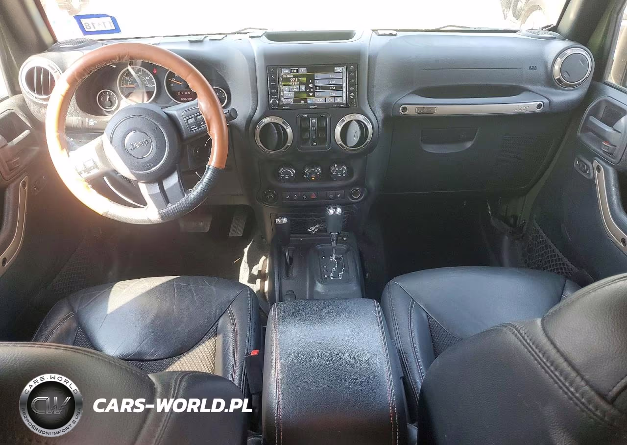 2016 Jeep Wrangler Unlimited Sahara VIN:1C4HJWEG4GL228181 - 8