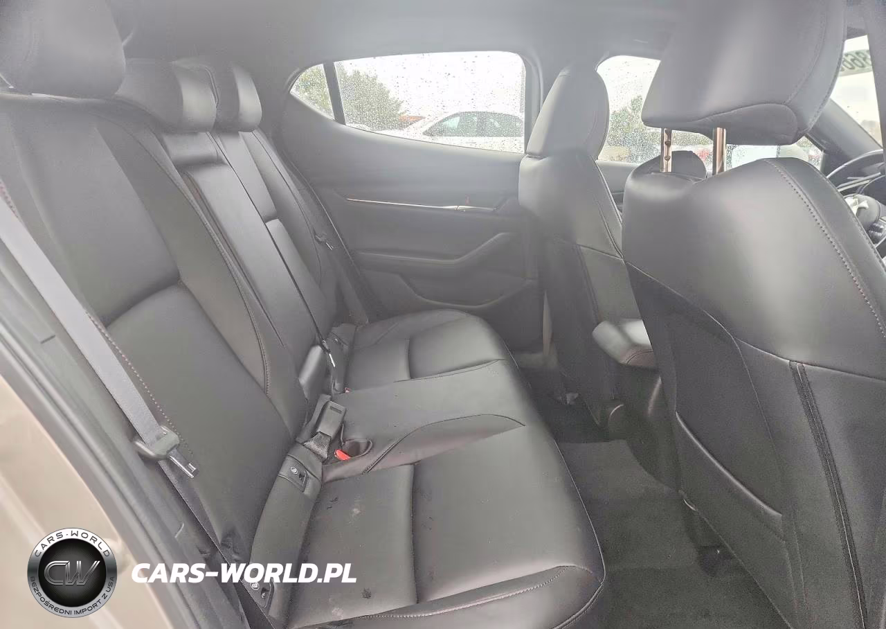 2023 Mazda 3 Preferred VIN:JM1BPALM7P1601189 - 10