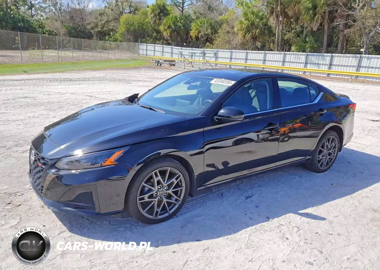 2024 Nissan Altima 2.0 Sr