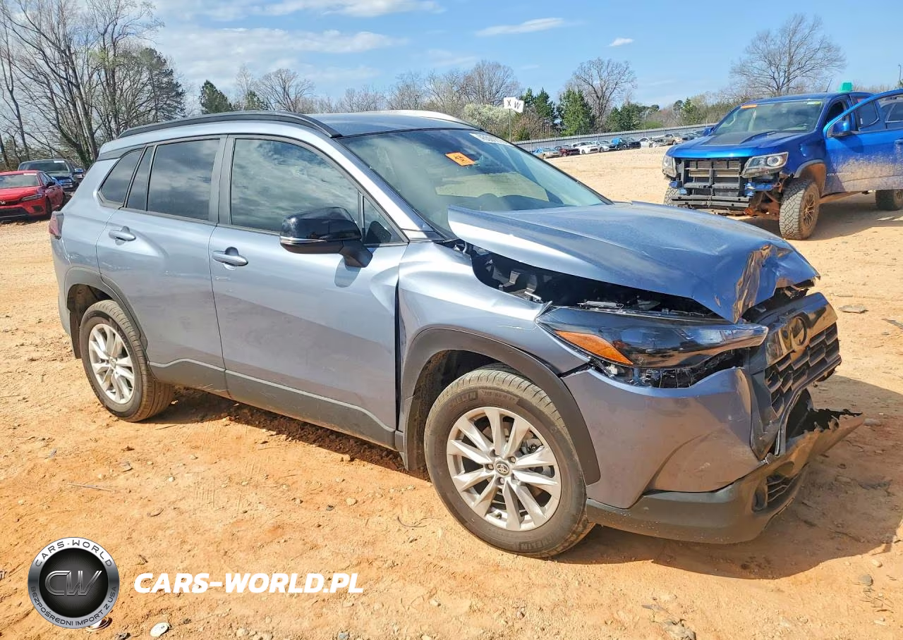 2026 Toyota Corolla Cross Le VIN:7MUCAAAG4TV164922 - 4