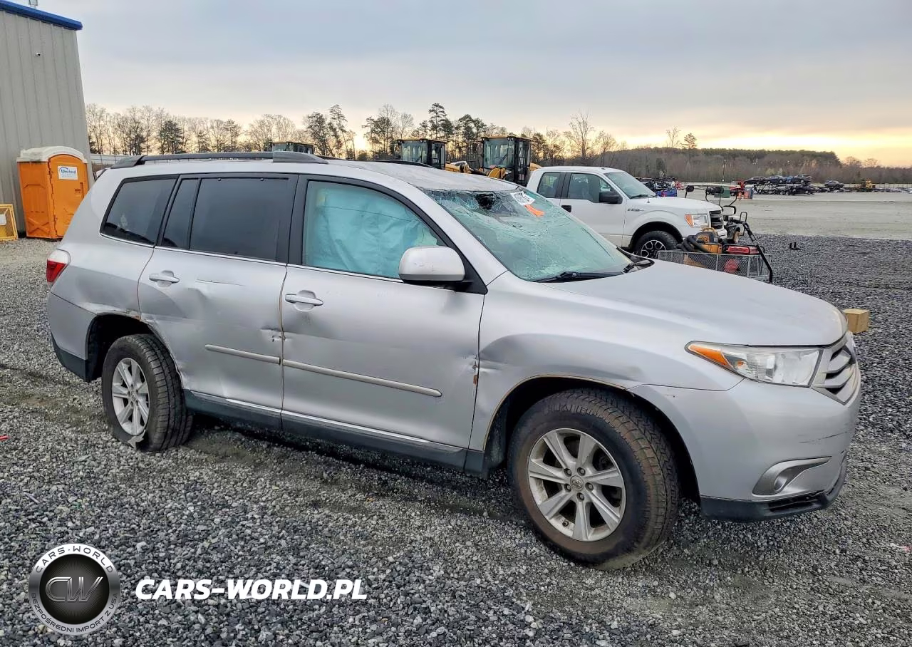 2013 Toyota Highlander Plus VIN:5TDZK3EH6DS116176 - 4