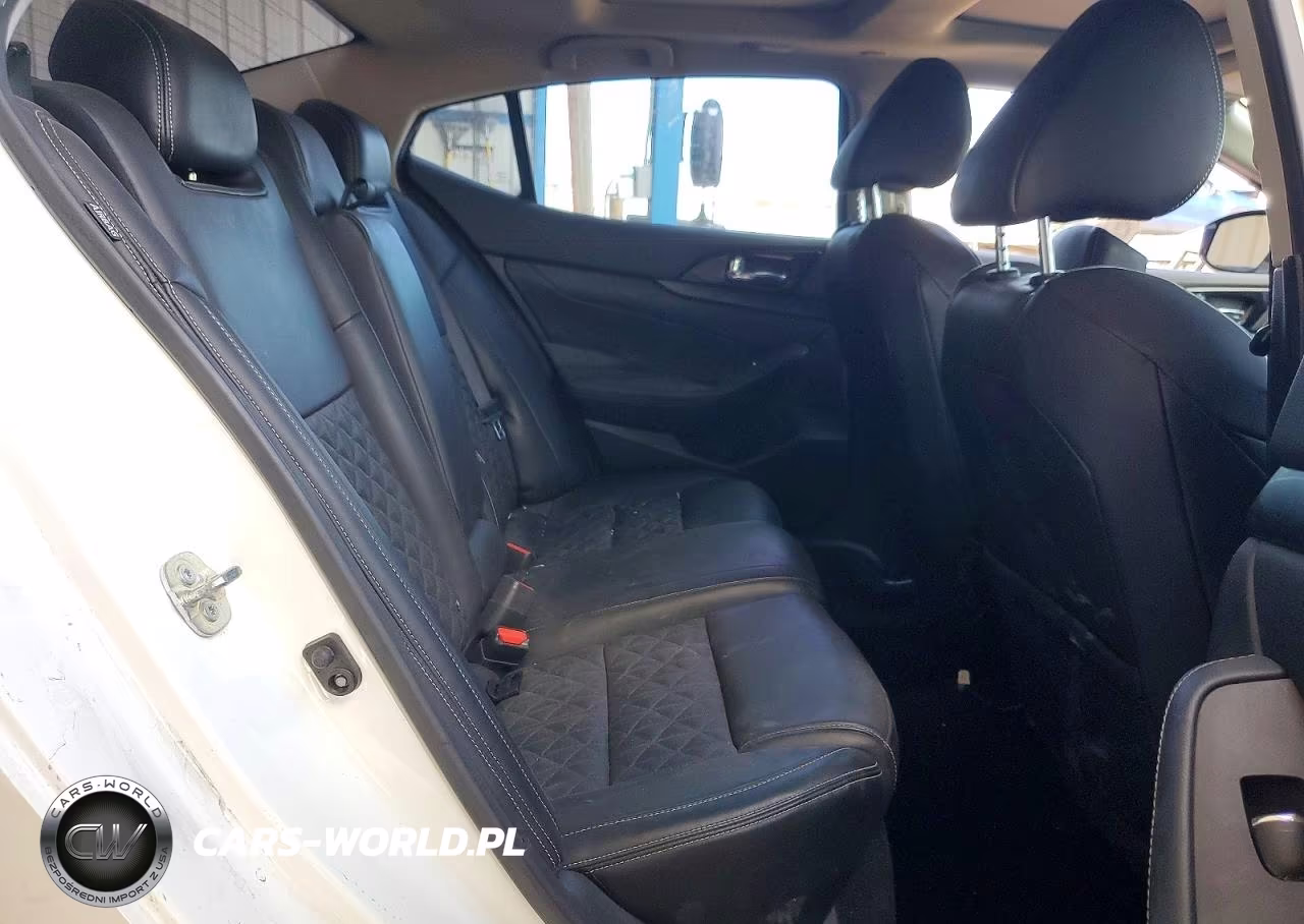 2020 Nissan Maxima Platinum VIN:1N4AA6FV1LC383477 - 10
