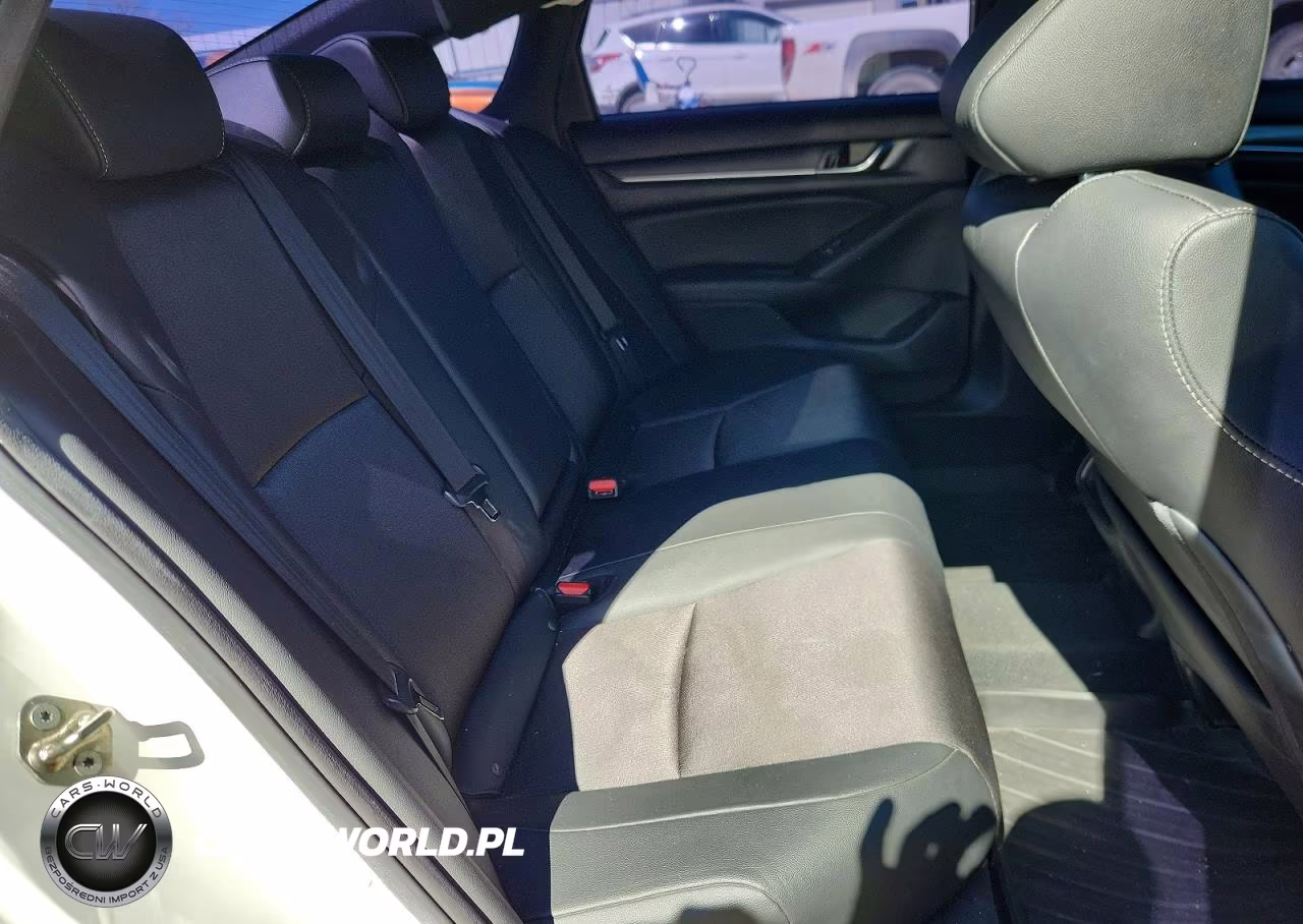 2019 Honda Accord VIN:1HGCV1E32KA100834 - 10