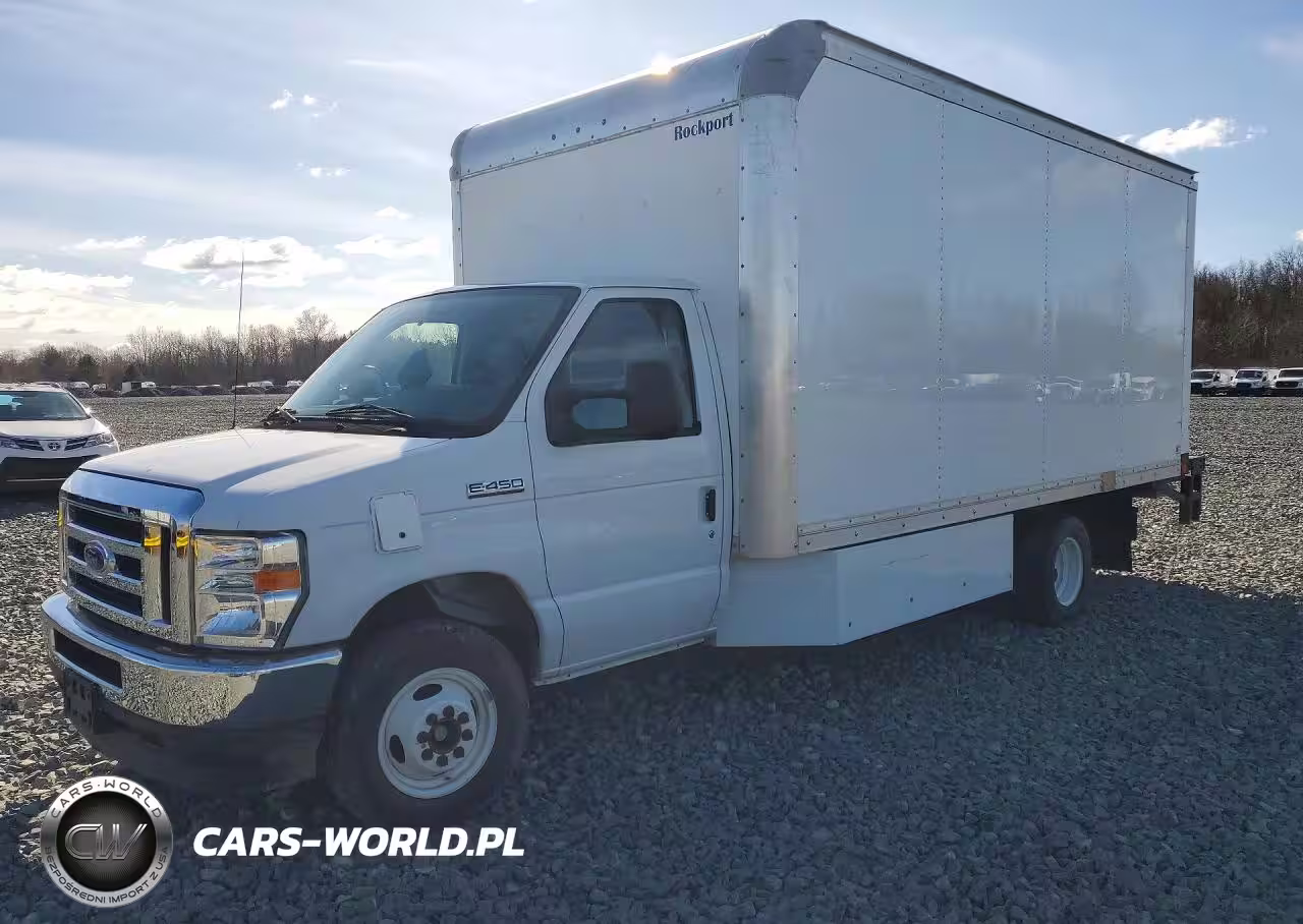 2021 Ford Econoline E450 Super Duty Cutaway Van