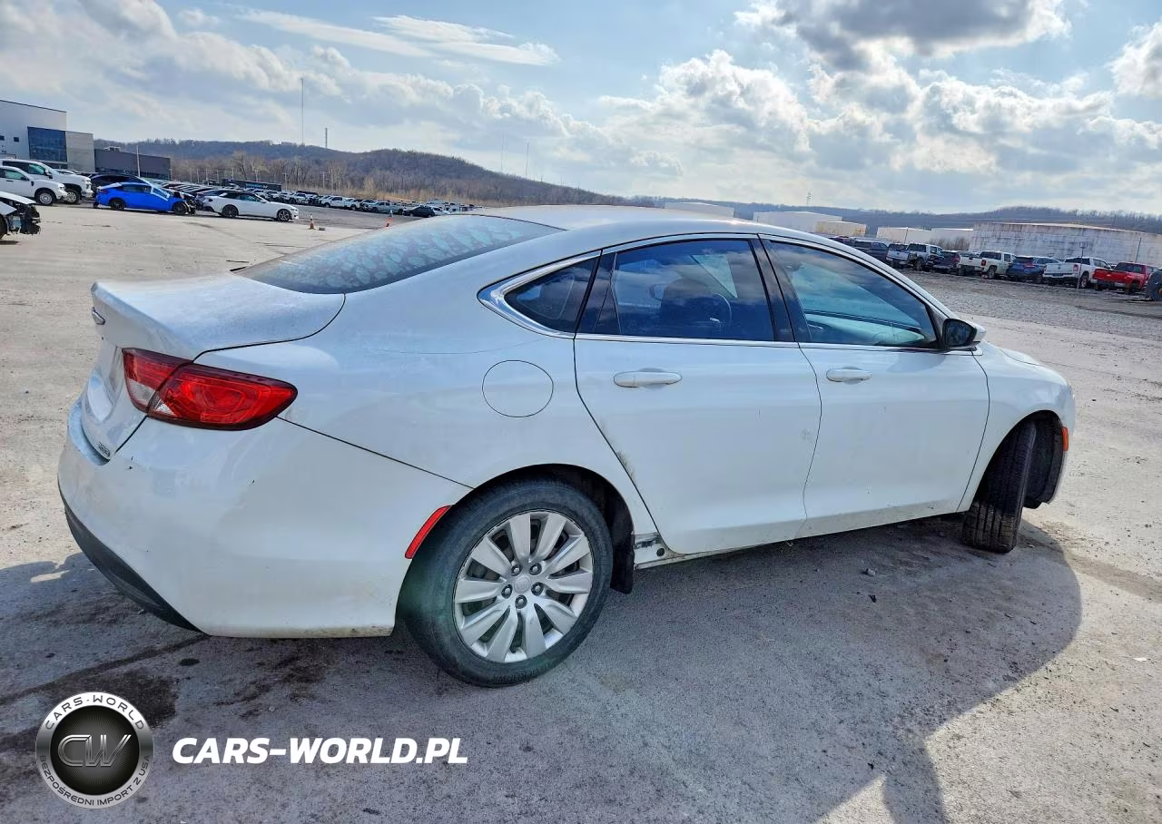 2016 Chrysler 200 VIN:1C3CCCFB7GN120054 - 3