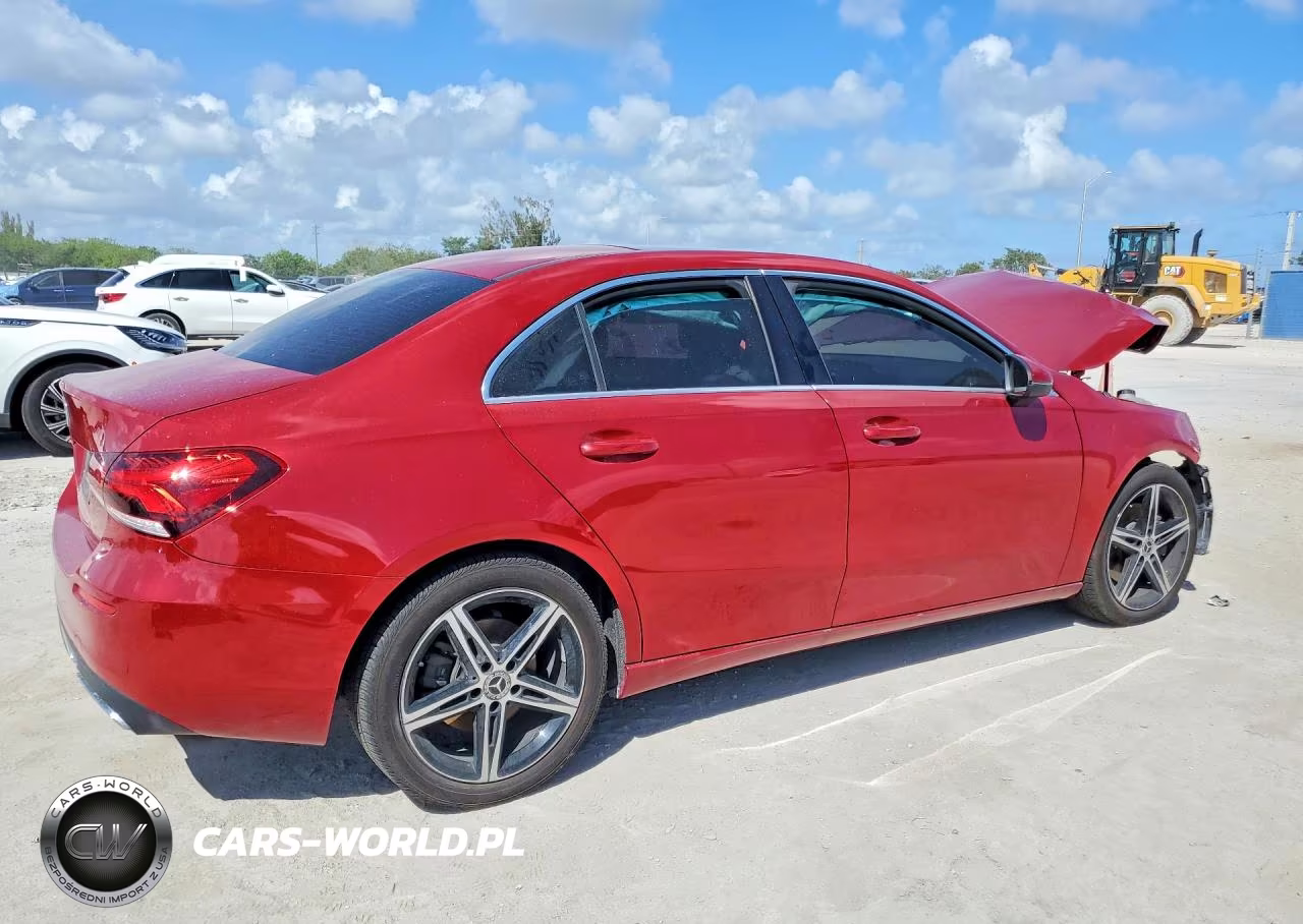 2020 Mercedes-Benz A 220 VIN:W1K3G4EB0LJ210211 - 3