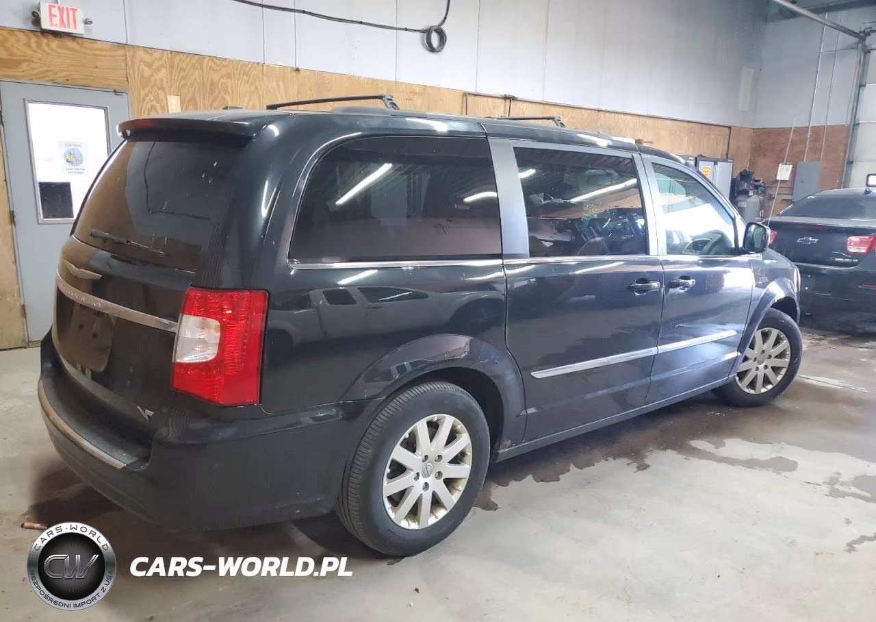 2013 Chrysler Town & Country Touring VIN:2C4RC1BG2DR646683 - 3