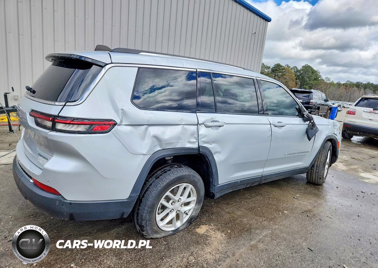 2023 Jeep Grand Cherokee L Laredo VIN:1C4RJJAG8P8754989 - 3