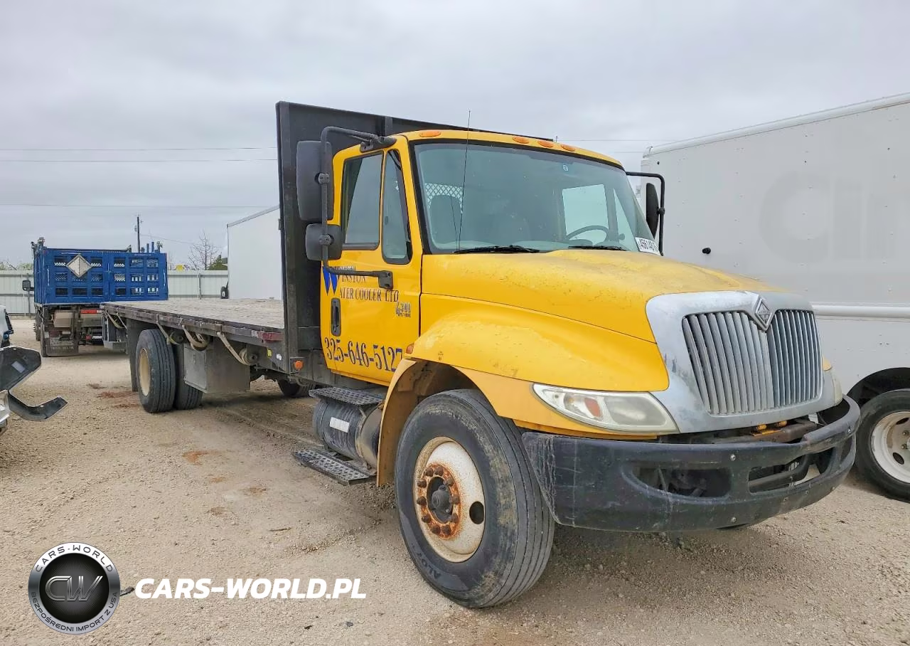 2007 International 4300 Flatbed Truck
