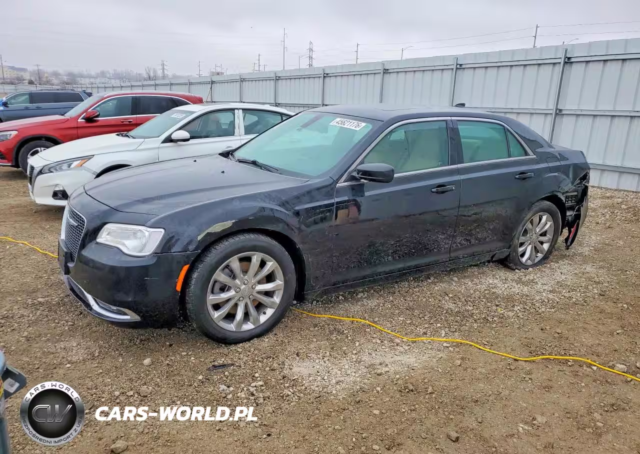 2017 Chrysler 300 Limited