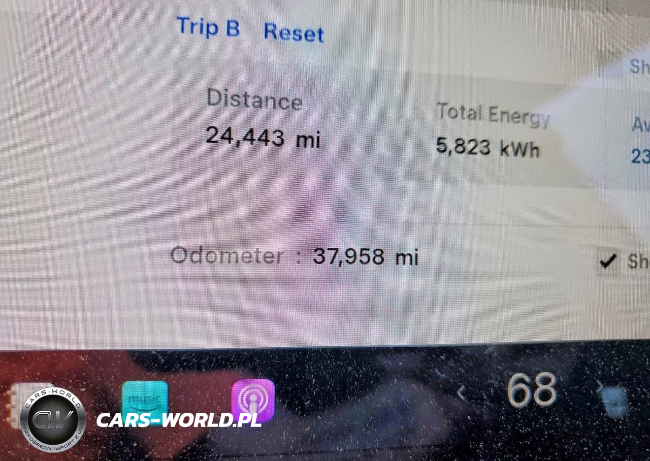 2021 Tesla Model 3 VIN:5YJ3E1EA9MF915376 - 9