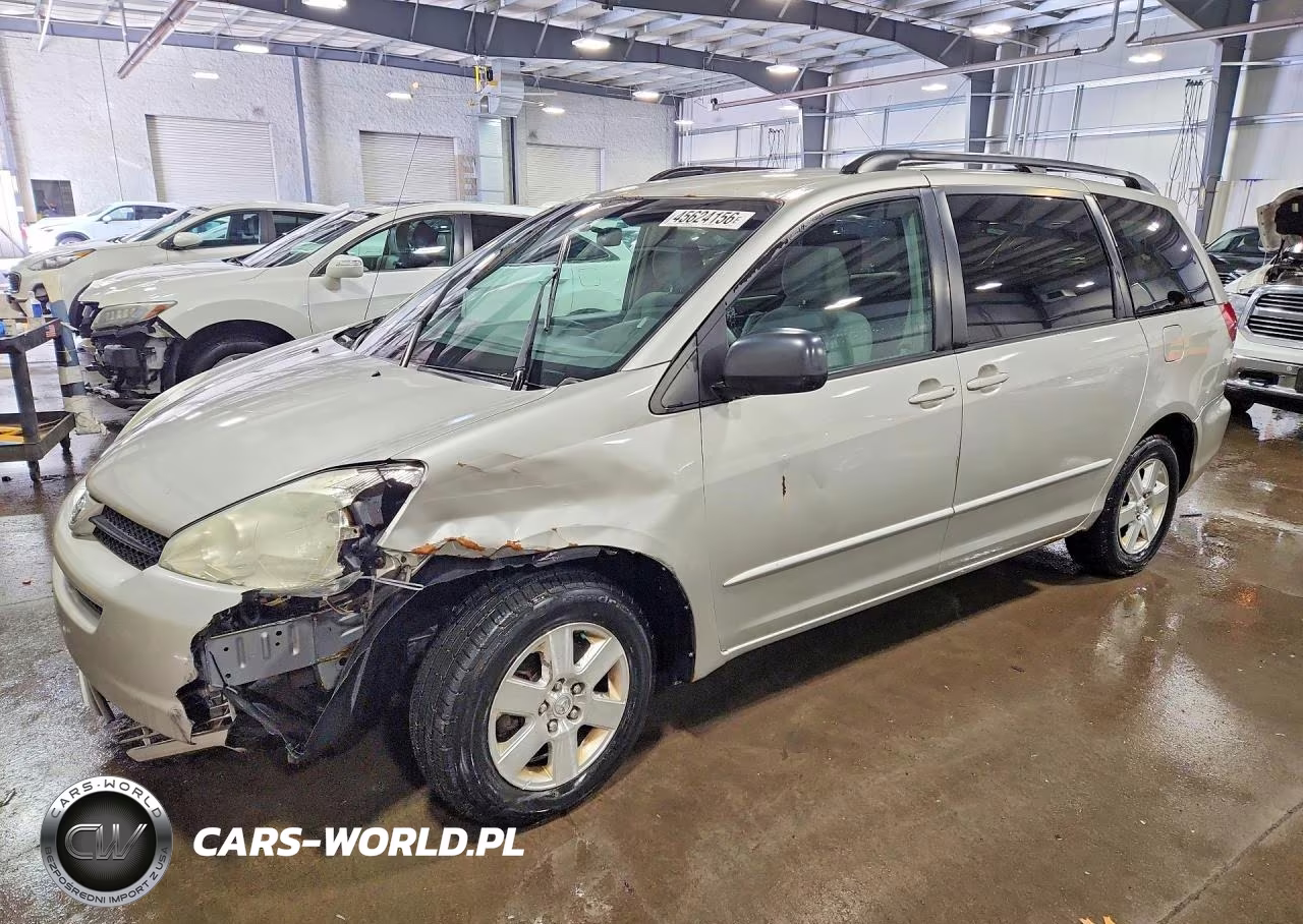 2004 Toyota Sienna Le 8 Passenger